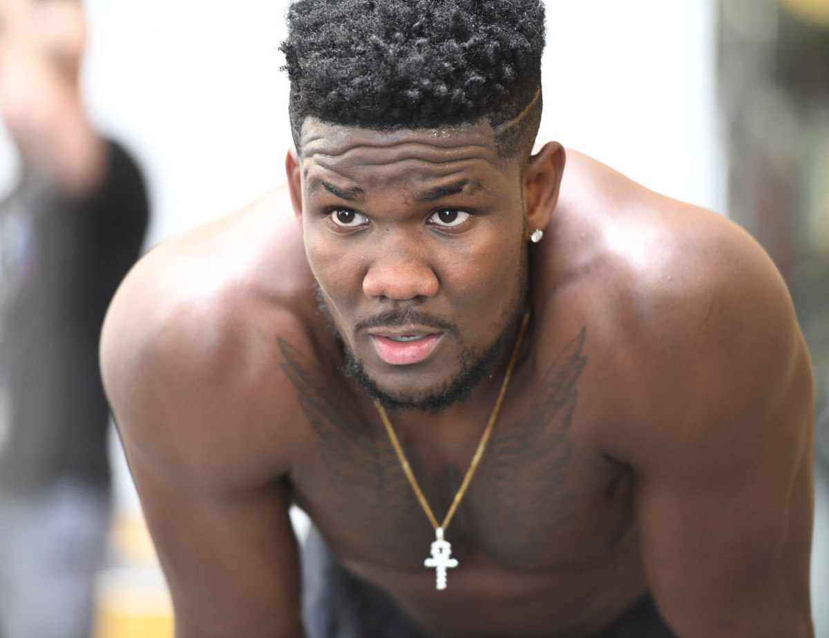 deandre_ayton_embed_image_.jpg